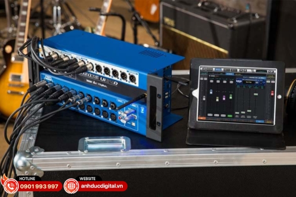 Mixer Soundcraft Ui24R là mixer kỹ thuật số mạnh mẽ với Wi-Fi tích hợp và điều khiển đa thiết bị linh hoạt