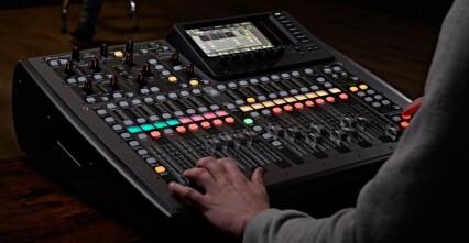 Mixer Digital là gì? Khám phá top mixer kỹ thuật số đáng đầu tư