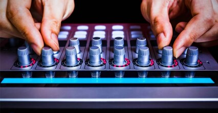 Mixer karaoke là gì? Tổng hợp 6 mixer karaoke đỉnh cao âm thanh