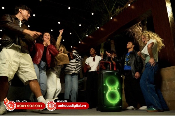 JBL chính thức ra mắt PartyBox Stage 520 – dòng loa quẩy tiệc tùng ấn tượng nhất năm 2025