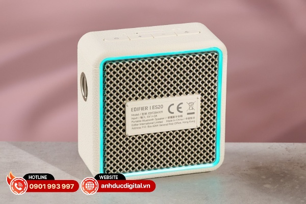 Edifier ES20 còn đạt tiêu chuẩn kháng bụi và nước IP67 và chịu ngâm nước 1 mét trong vòng 30 phút