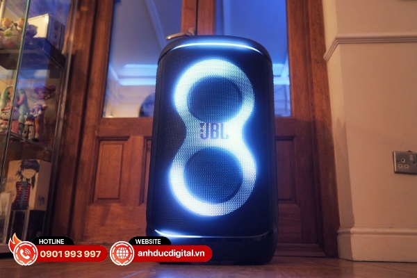  JBL PartyBox 520 thực sự là một chiếc loa “quái thú” với khả năng phát nhạc mạnh mẽ
