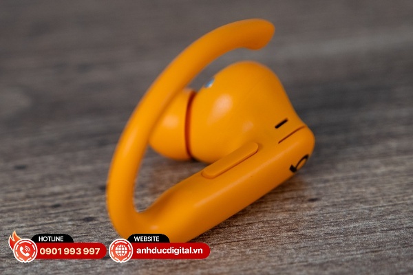 Powerbeats Pro 2 có nhiều màu sắc như Cam, Tím, Đen và Vàng Cát với phần vỏ ngoài phủ mờ