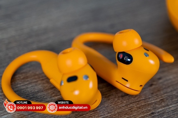 Một trong những tính năng nổi bật của Powerbeats Pro 2 là tích hợp cảm biến theo dõi nhịp tim mới