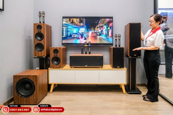 Sự khác biệt rõ rệt giữa âm sáng của Kadma và âm trầm mạnh mẽ của Acnos