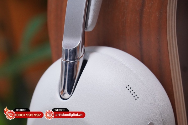 Sony sử dụng nhôm để chế tạo khớp nối giữa quai đeo và chụp tai