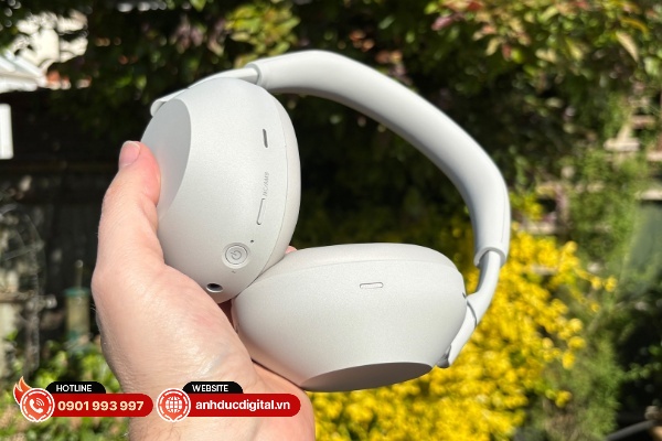Tai nghe Sony WH-1000XM6 có ưu thế hơn hẳn về thời lượng pin