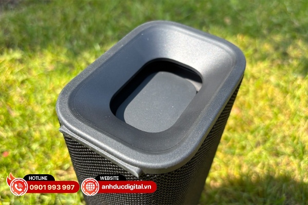 Màng loa tản âm ở hai đầu của Sony ULT Field 3
