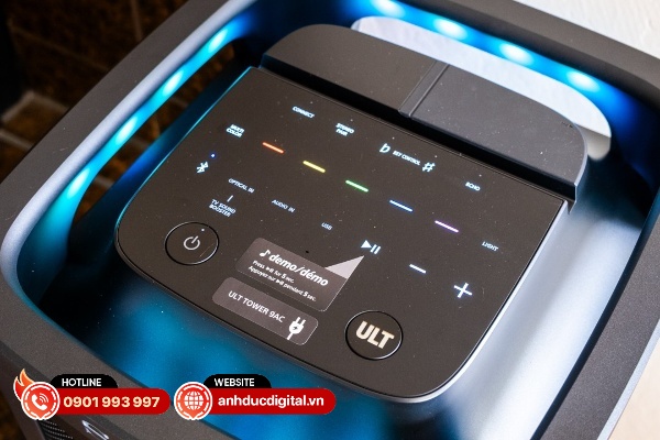 Hệ thống điều khiển trực quan ở mặt trên của Sony ULT Tower 9