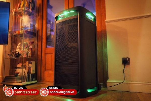 Sony ULT Tower 9 có sức lan tỏa âm thanh đủ lớn để thỏa mãn cho cả những bữa tiệc ồn ào nhất