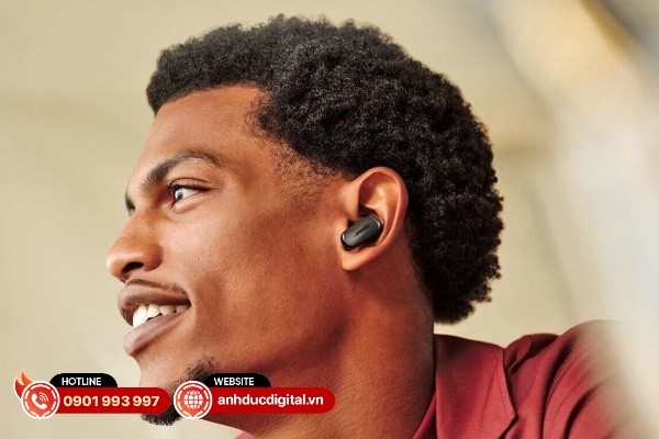 Bose QuietComfort Ultra Earbuds 2 có phần thân bầu dục với lớp đệm vây cá để giữ tai nghe chắc chắn
