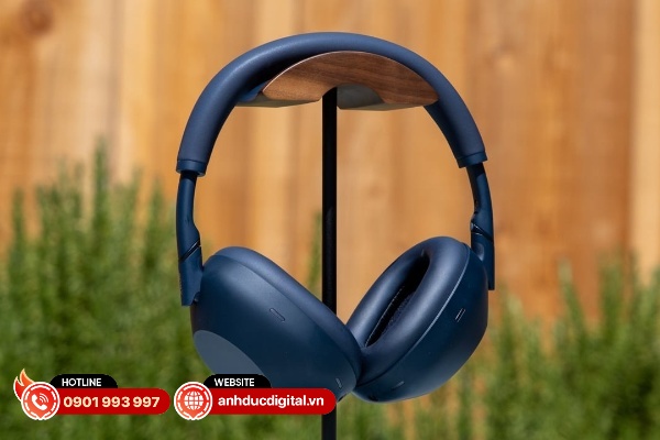 Sony WH-1000XM6 không có nhiều thay dổi lớn về diện mạo, mà chỉ bổ sung bản lề mới