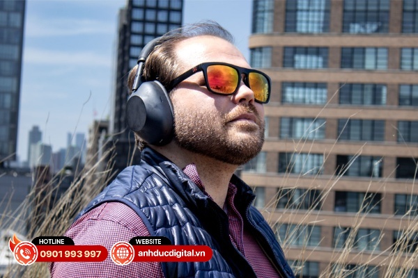 Sony WH-1000XM6 đã có sự cải thiện về hiệu suất khử ồn với khả năng đánh giá môi trường chủ động