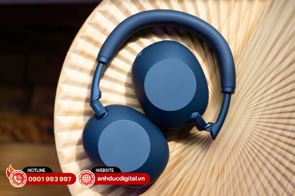 Sony WH-1000XM6 cũng có thêm tính năng chú ý nhanh sẽ cho phép xuyên âm tức thời