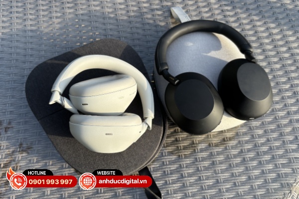 Sony WH-1000XM6 có phần bản lệ có thể được gập lại