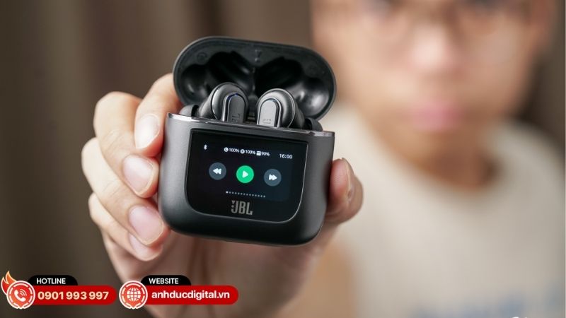 tai-nghe-co-man-hinh-cam-ung-2