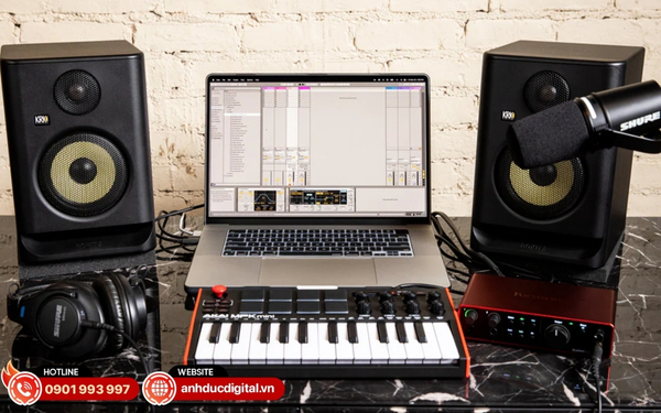 Chuẩn bị micro, tai nghe và sound card để thu âm online chuyên nghiệp