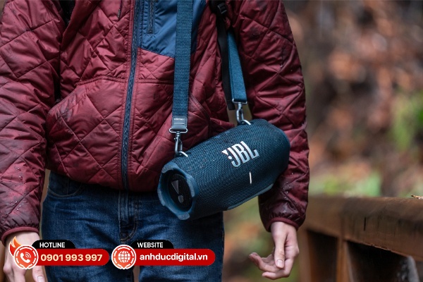 JBL Xtreme 4 với công suất 75W khi dung pin sẵn sàng khuấy đảo bữa tiệc với âm nhạc đỉnh cao