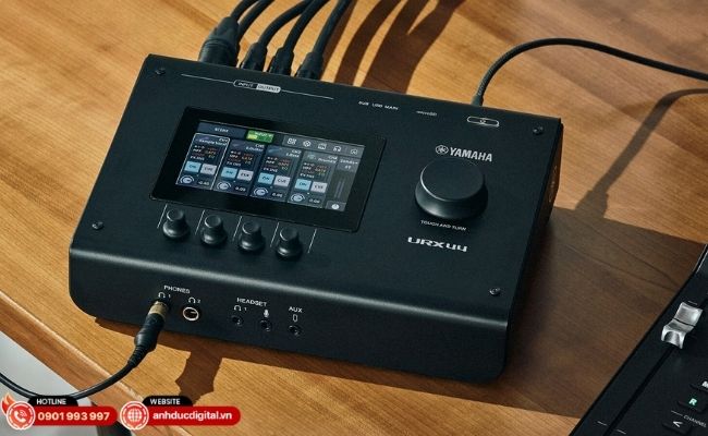 URX44 hỗ trợ ghi multitrack và backup khi livestream