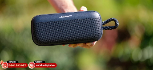 Bose SoundLink Plus có thiết kế tối giản và chất liệu chắc chắn