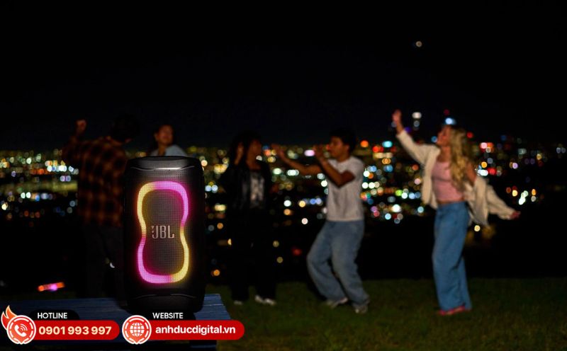 AI Sound Boost tối ưu tín hiệu và chuyển động driver theo thời gian thực, giúp JBL PartyBox 330 giữ bass mạnh, âm thanh rõ và hạn chế méo tiếng khi mở lớn
