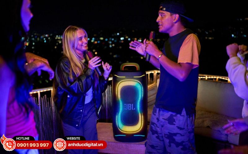 JBL PartyBox 330 phù hợp cho tiệc gia đình, karaoke, BBQ, camping và nghe nhạc ngoài trời với âm lượng lớn, bass mạnh