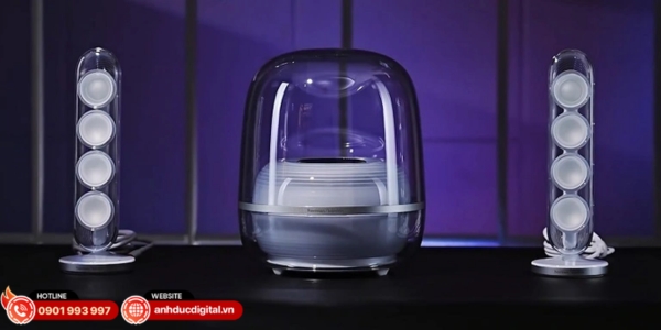 Bảng điều khiển cảm ứng mới được đặt trên loa vệ tinh của Soundsticks 5, giúp người dùng dễ dàng thao tác