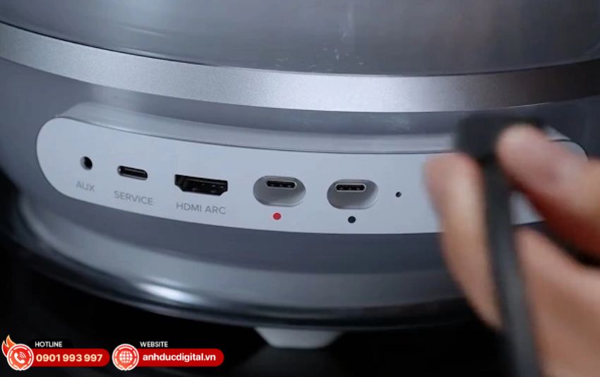 Mặt sau loa Soundsticks 5 với các cổng kết nối nổi bật như HDMI ARC và Bluetooth 4.2