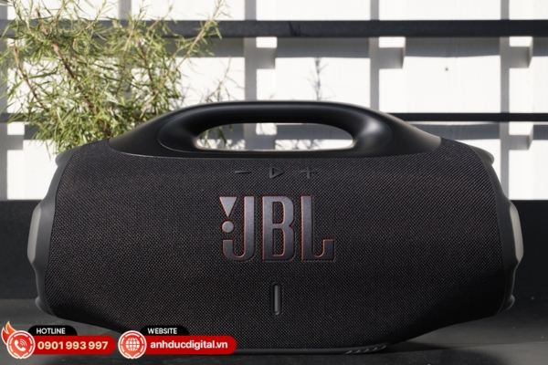JBL Boombox 4 hỗ trợ phát nhạc lossless qua USB-C cho âm thanh trung thực và chi tiết