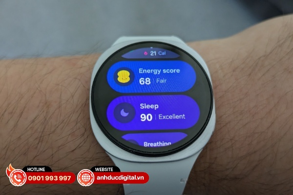 Hệ thống các ô thông tin nhanh trên Samsung Galaxy Watch 8