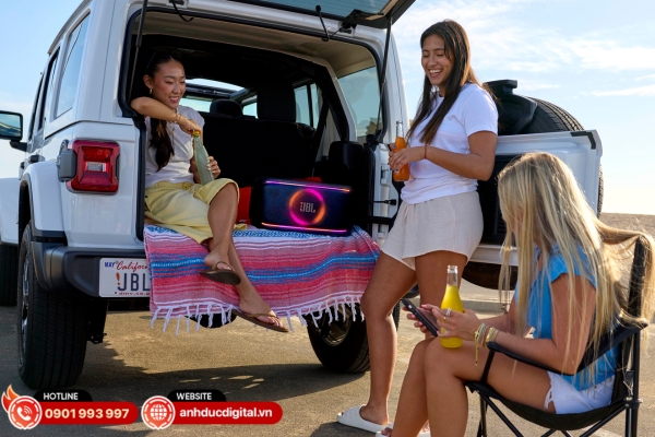 JBL PartyBox On The Go 2 mang đến sức mạnh âm thanh JBL Pro Sound bùng nổ, lan tỏa rộng và dải trầm sâu đầy cảm xúc