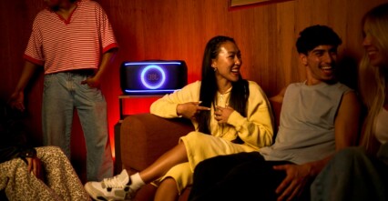 Giới thiệu JBL PartyBox On The Go 2 cho các buổi tiệc ngoài trời