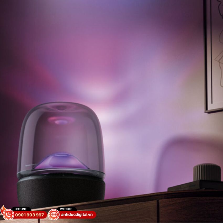 Điều khiển EQ và ánh sáng qua ứng dụng Harman Kardon One trên loa Aura Studio 5