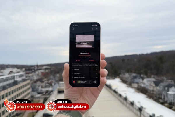 iPhone 17e ngay khi được xuất xưởng sẽ có sẵn hệ điều hành iOS 26.3