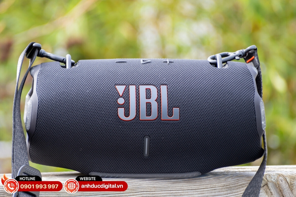 JBL Xtreme 4 pin bền phát nhạc đến 24 giờ, thêm 6 giờ với Playtime Boost