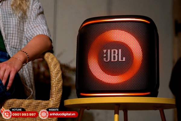 PartyBox Encore 2 lựa chọn lý tưởng cho tiệc tại nhà, hát karaoke và ưu tiên chất âm