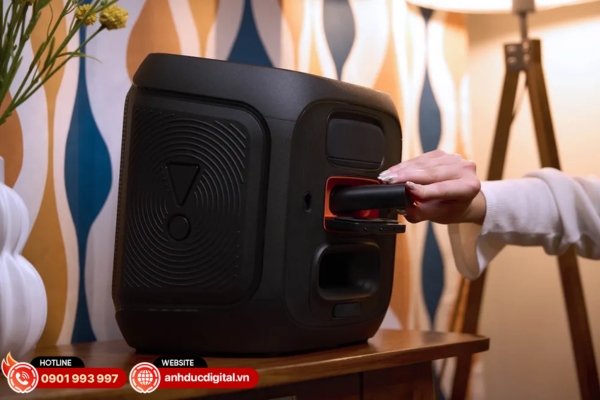 JBL PartyBox Encore 2 cho thời lượng pin lên đến 15 giờ, hỗ trợ sạc nhanh