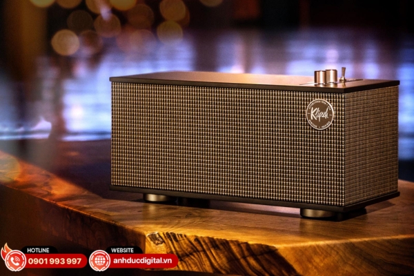 Klipsch The One II có kiểu dáng retro để bàn kết nối Bluetooth và AUX tiện lợi