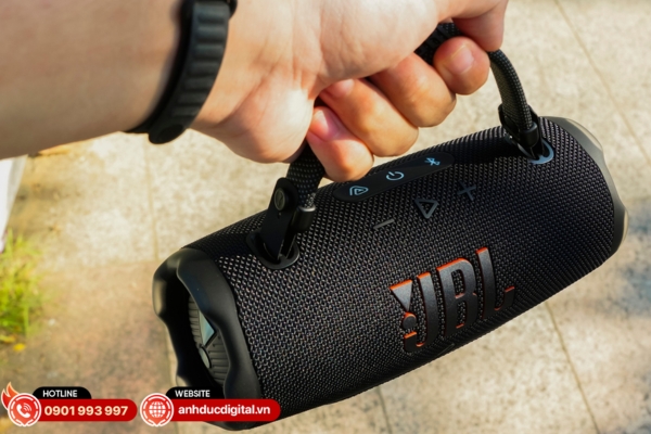 JBL Charge 6 mang âm bass uy lực, pin 28 giờ và kết nối linh hoạt cho mọi buổi tiệc ngoài trời