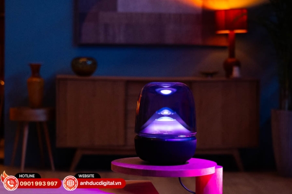 Harman Kardon Aura Studio 5 mang đến âm thanh 360 độ lan tỏa đều khắp không gian sống