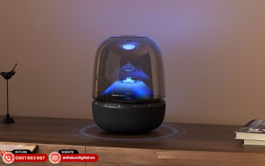 Aura Studio 5 tỏa sáng rực rỡ với hệ thống âm thanh 3 đường tiếng và 5 chế độ đèn led thiên nhiên.