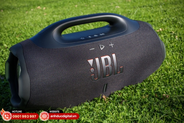 Boombox 4 là loa bluetooth JBL công suất lớn, âm bass uy lực và thời lượng pin bền bỉ cho mọi bữa tiệc ngoài trời