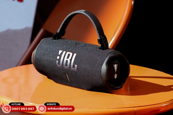 JBL Charge 6 gọn nhẹ, pin bền bỉ, cho trải nghiệm nghe nhạc suốt cả ngày