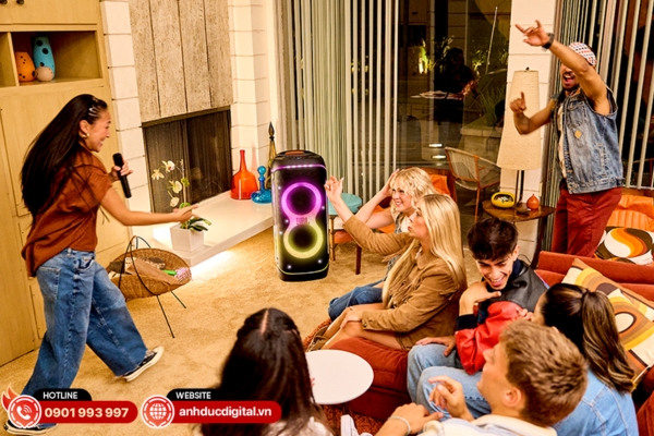 JBL PartyBox 720 là loa karaoke JBL Bluetooth 800W, âm thanh bùng nổ với bass sâu và hệ thống đèn LED sân khấu ấn tượng