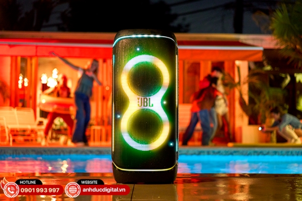 JBL PartyBox 720 là loa kéo hát karaoke công suất lớn với âm thanh sâu rộng, bass uy lực và đèn LED RGB sống động, khuấy động mọi buổi tiệc lớn