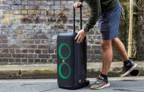 Bỏ túi ngay top loa kéo JBL hot nhất cho karaoke và tiệc tùng