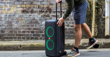 Bỏ túi ngay top loa kéo JBL hot nhất cho karaoke và tiệc tùng