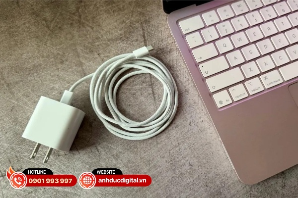 Macbook Neo có thể hoạt động được 13 tiếng rưỡi với nhiều tác vụ hỗn hợp
