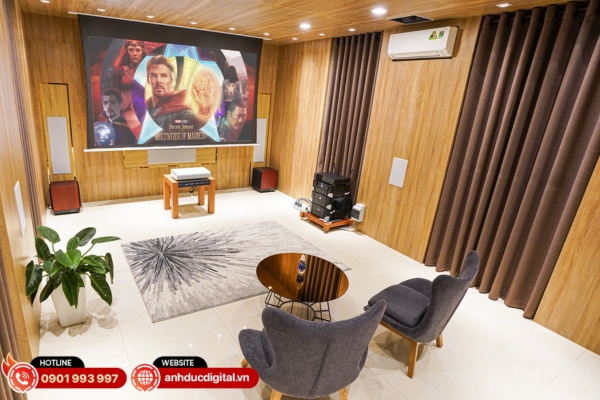 Máy chiếu gia đình cho hình ảnh sắc nét, màu sắc chân thực, phù hợp xem phim và giải trí tại nhà