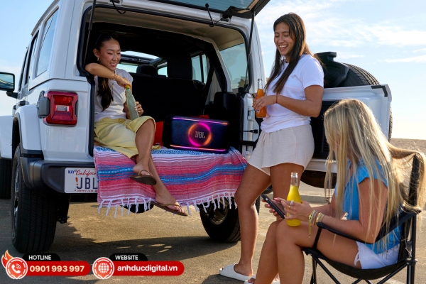 JBL Signature Sound mang đến âm thanh trong trẻo và giàu năng lượng